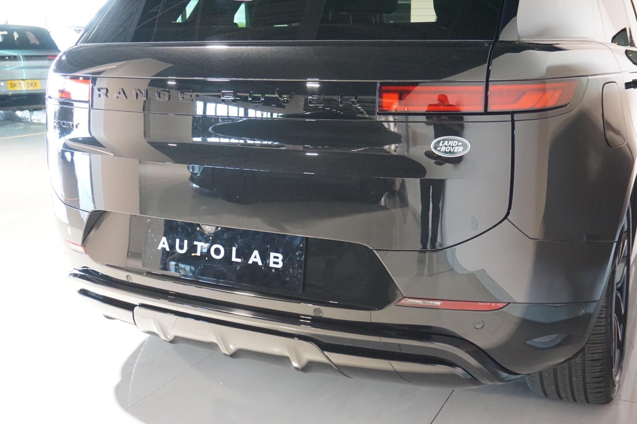 Land Rover Range Rover Sport 3.0 D300 MHEV Dynamic SE SUV 5dr Diesel Auto 4WD Euro 6 (s/s) (300 ps)